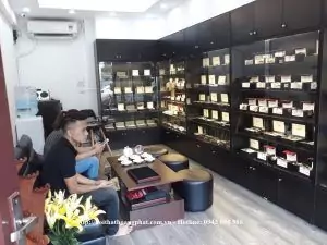 Thi-cong-shop-dong-ho-3